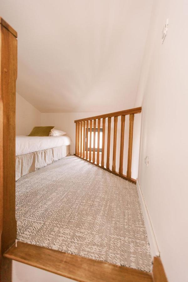 Le Victoria Boutique Hotel سانت-بول-تروا-تشاتو المظهر الخارجي الصورة