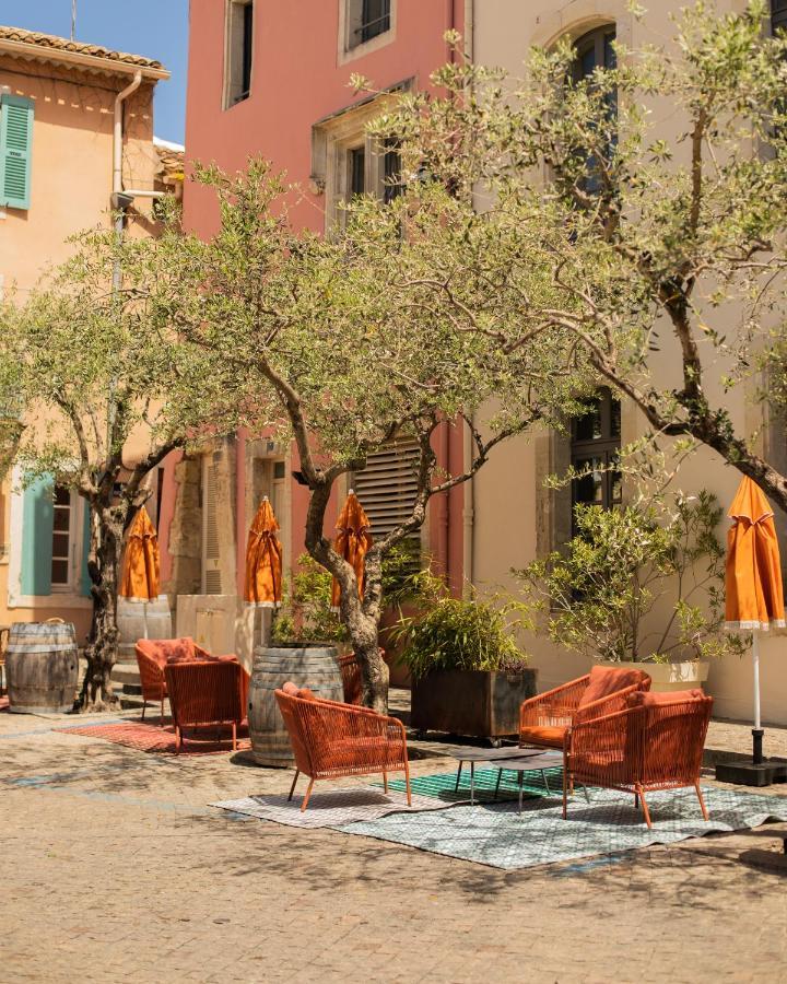 Le Victoria Boutique Hotel سانت-بول-تروا-تشاتو المظهر الخارجي الصورة
