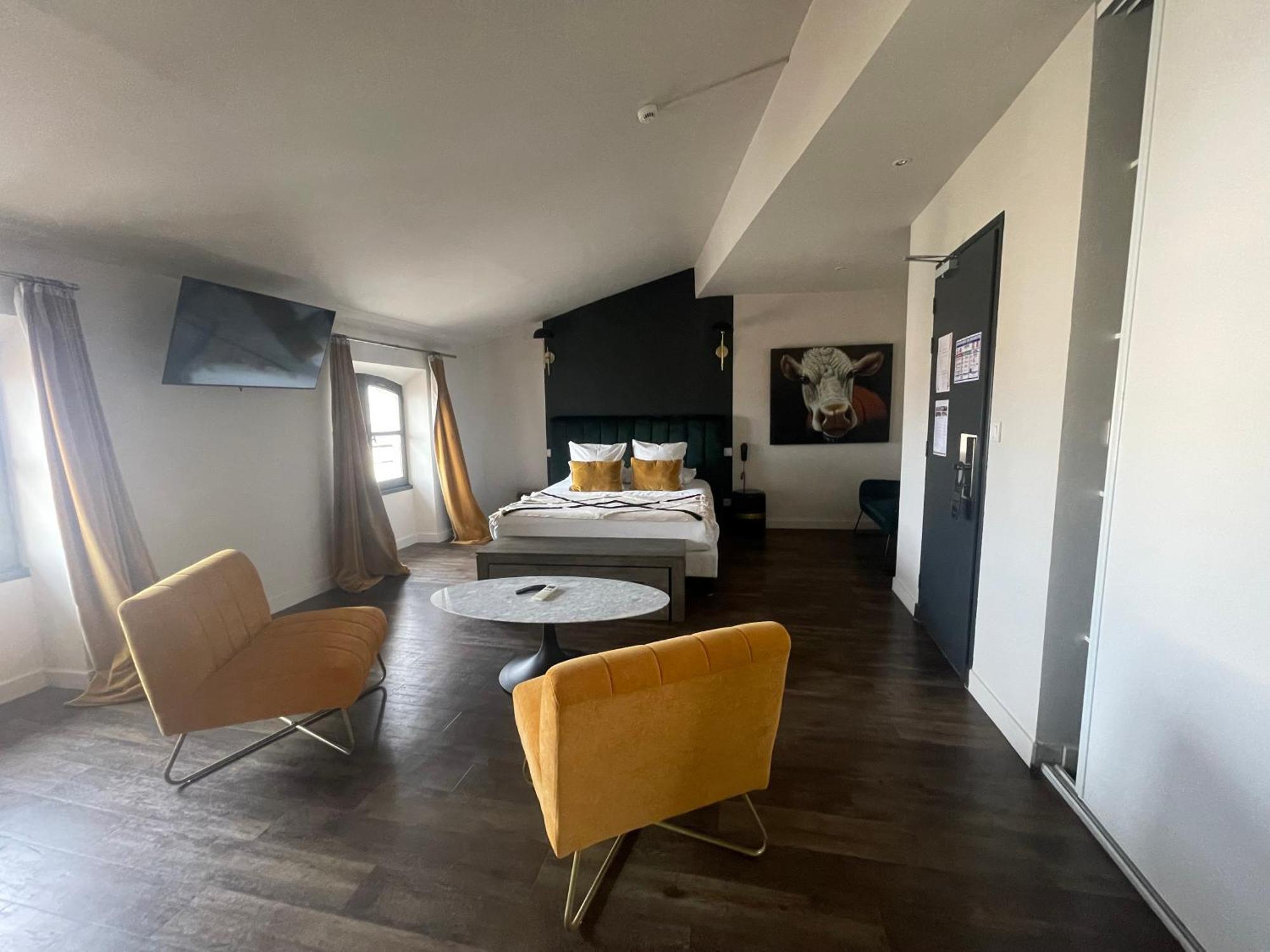 Le Victoria Boutique Hotel سانت-بول-تروا-تشاتو المظهر الخارجي الصورة